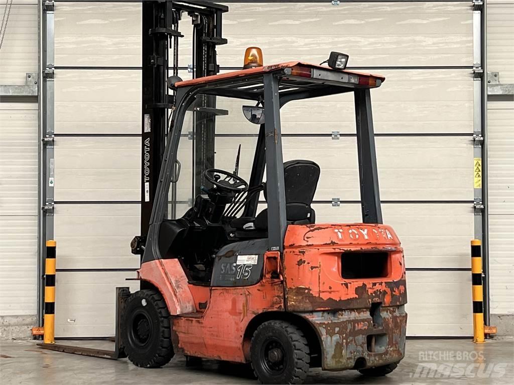 Toyota 02-7FDF15 Дизелови камиони