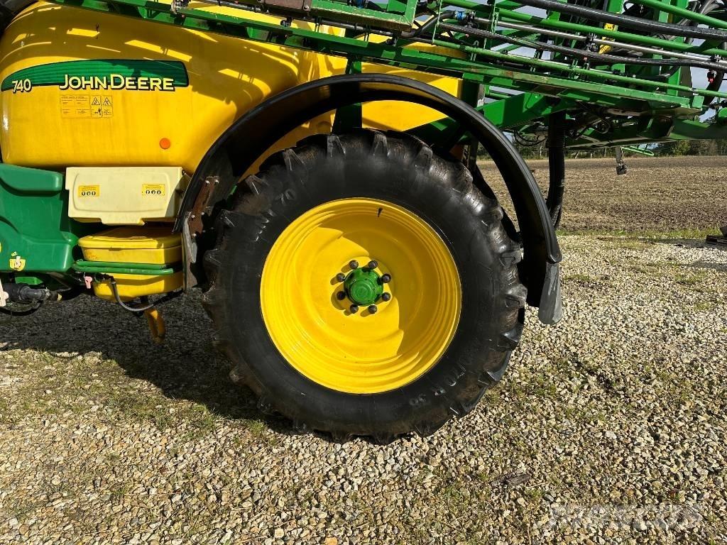 John Deere 740 Прикачни пръскачки
