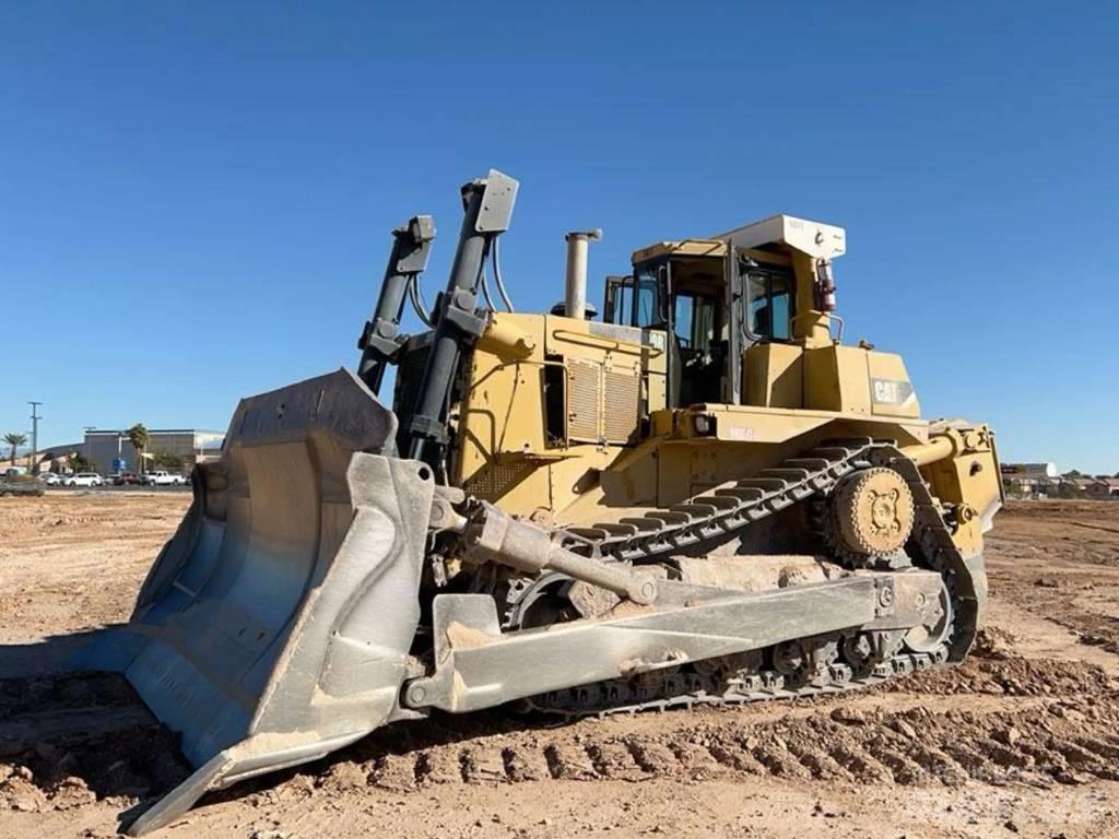 CAT D10R Верижни булдозери
