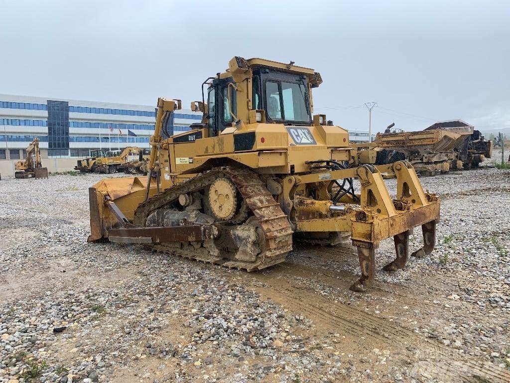 CAT D 6 T Верижни булдозери
