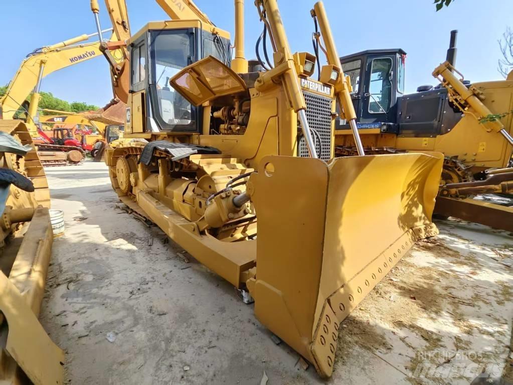CAT D 7 G Верижни булдозери
