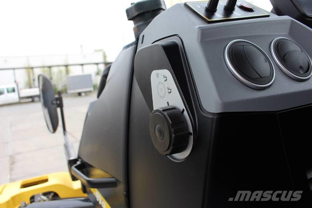 Bomag BW 174 AP-5 AM Двойни барабанни ролки
