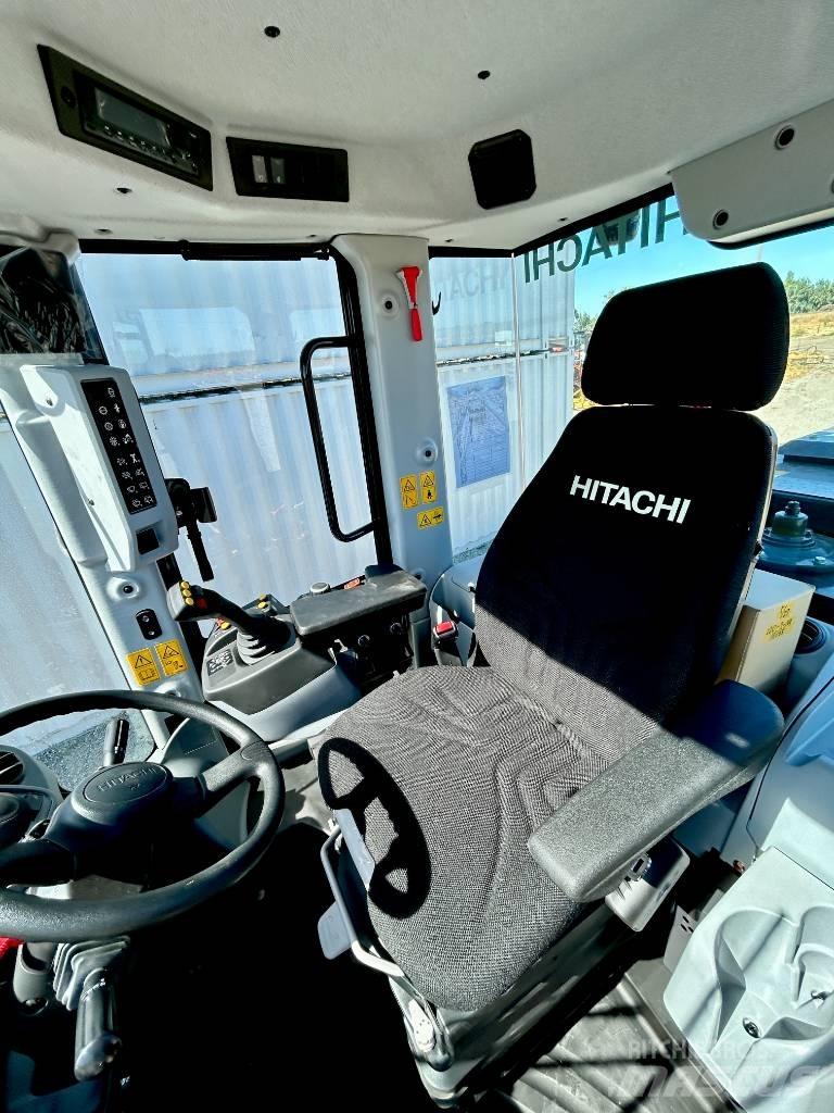 Hitachi ZW220-7 Колесни товарачи
