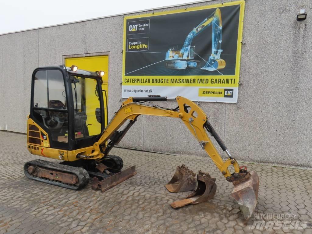 CAT 301.7 D Мини екскаватори < 7 т