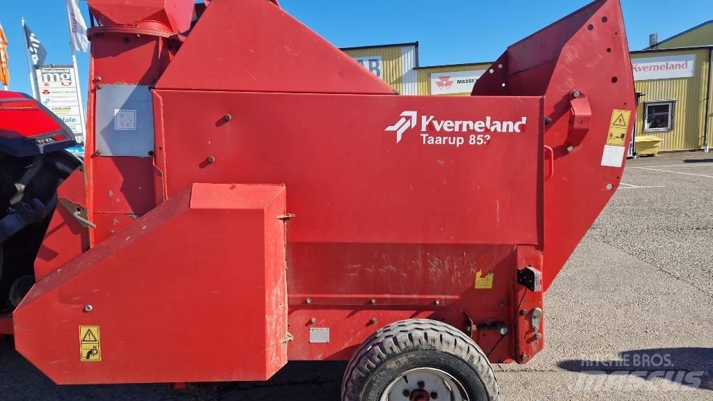 Kverneland 853 Резачки за бали, резачки и машини за отмотаване на бали