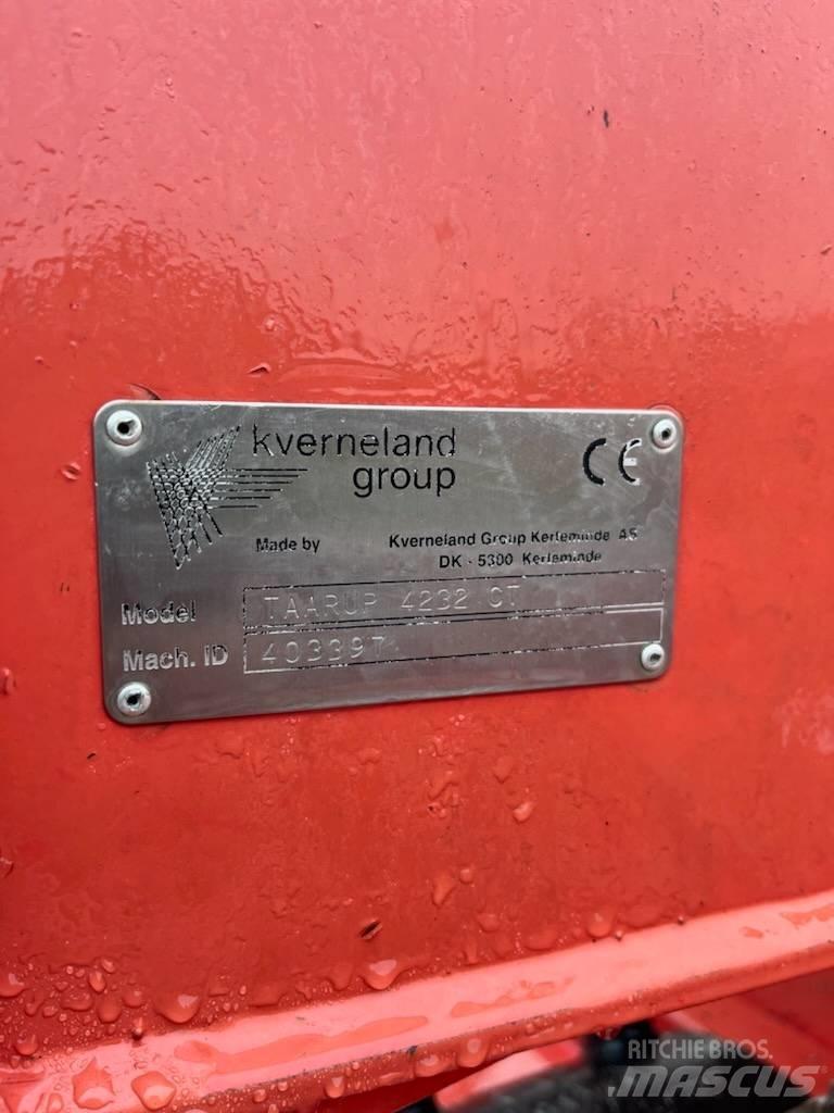 Kverneland 853 Резачки за бали, резачки и машини за отмотаване на бали