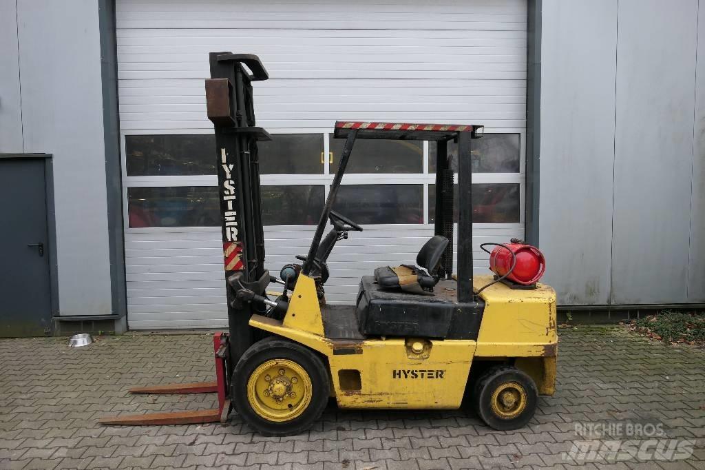 Hyster H 3.00 XM Камиони с АГУ