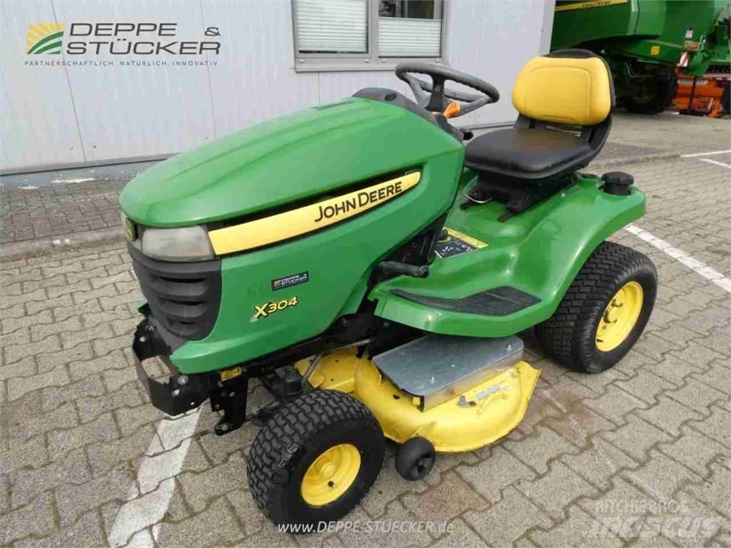 John Deere X304 Косачки