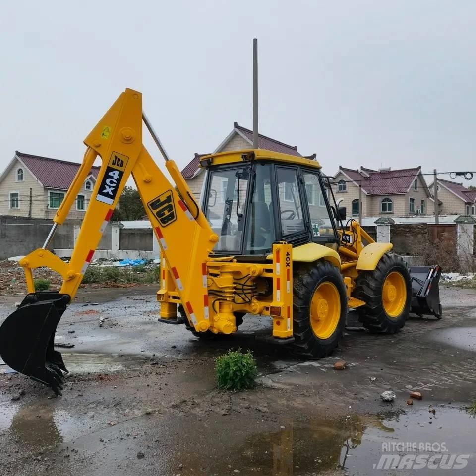 JCB 4CX Товарач със заден ексватор