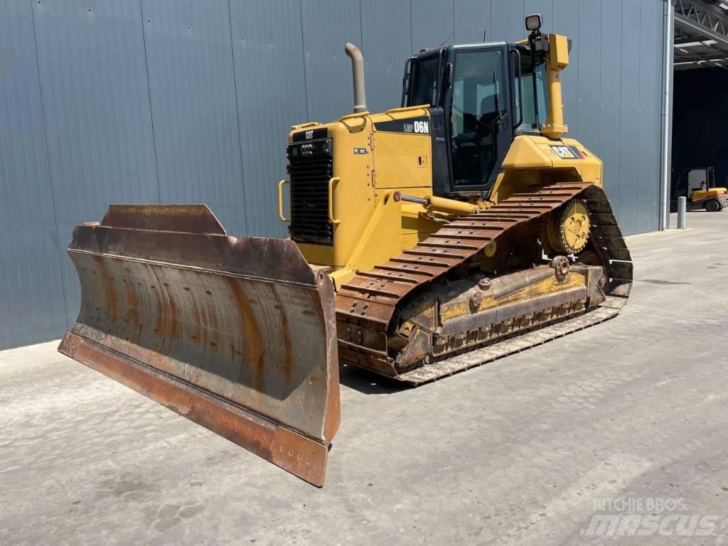 CAT D6N LGP Верижни булдозери
