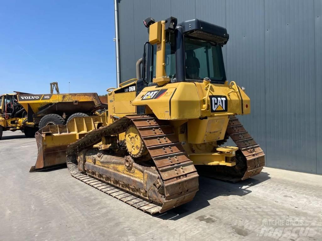 CAT D6N LGP Верижни булдозери
