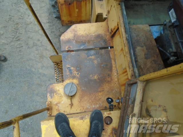 Clark 125 B Колесни товарачи