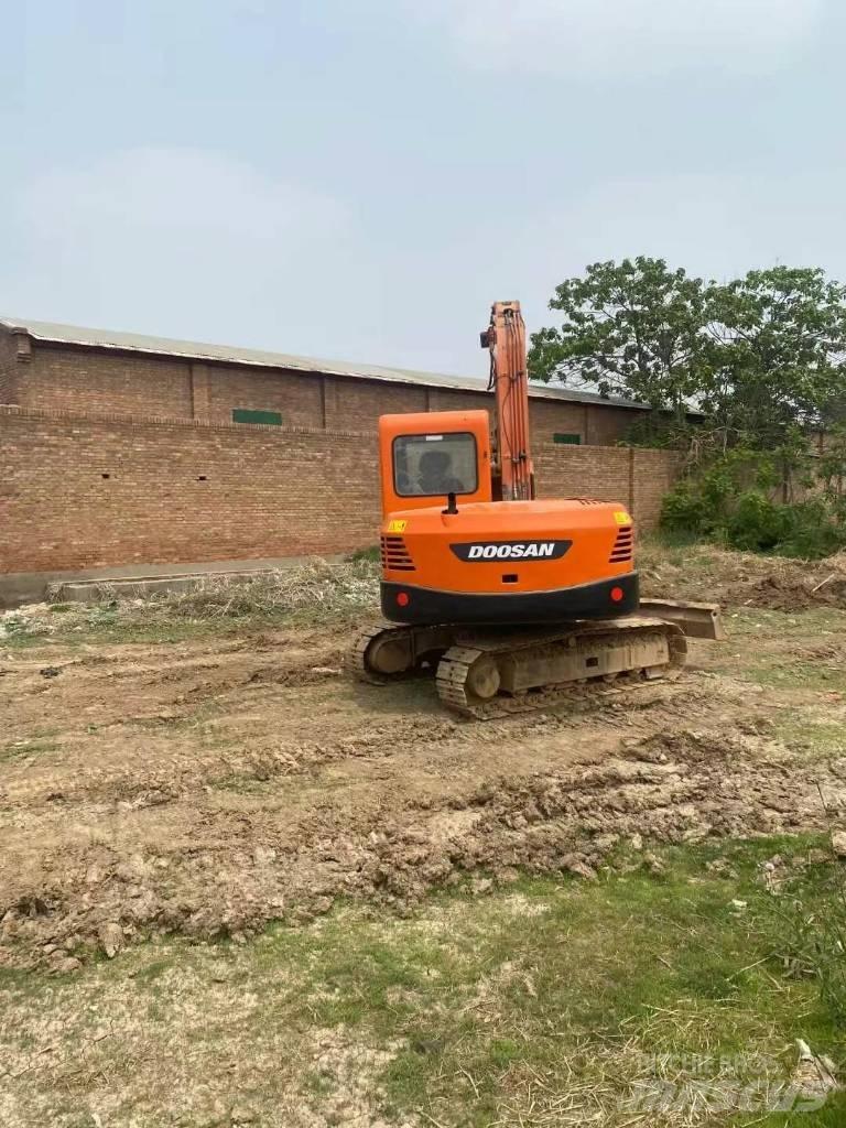 Doosan DX 80-9C Средни екскаватори 7т - 12т
