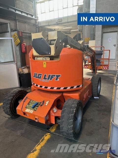 JLG E450AJ Съчленени стрелови подемници