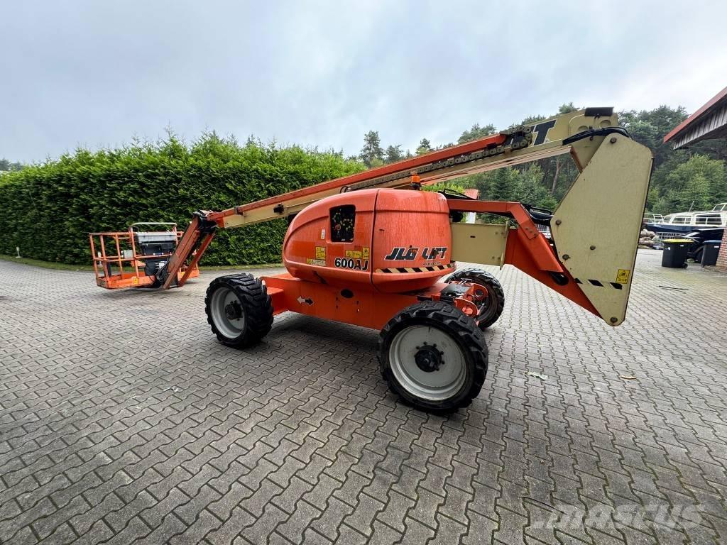 JLG 600 AJ Съчленени стрелови подемници