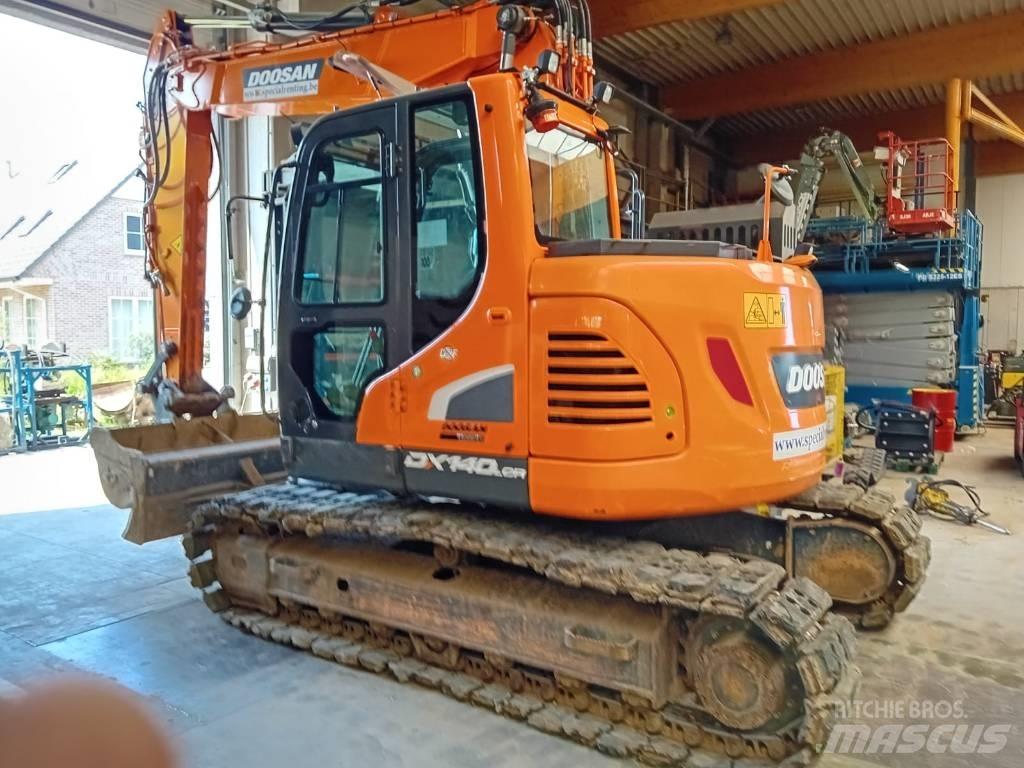 Doosan DX 140 LCR Верижен екскаватор