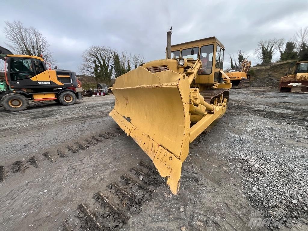 CAT D 7 Верижни булдозери
