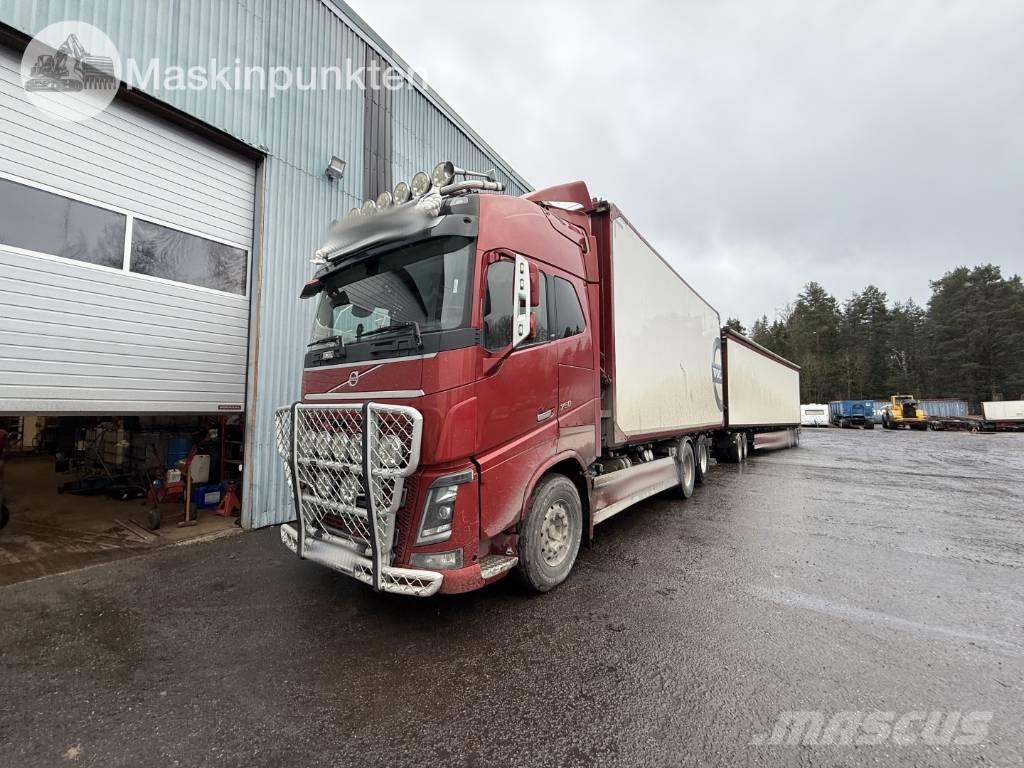 Volvo FH 16 Камиони за дървени стърготини
