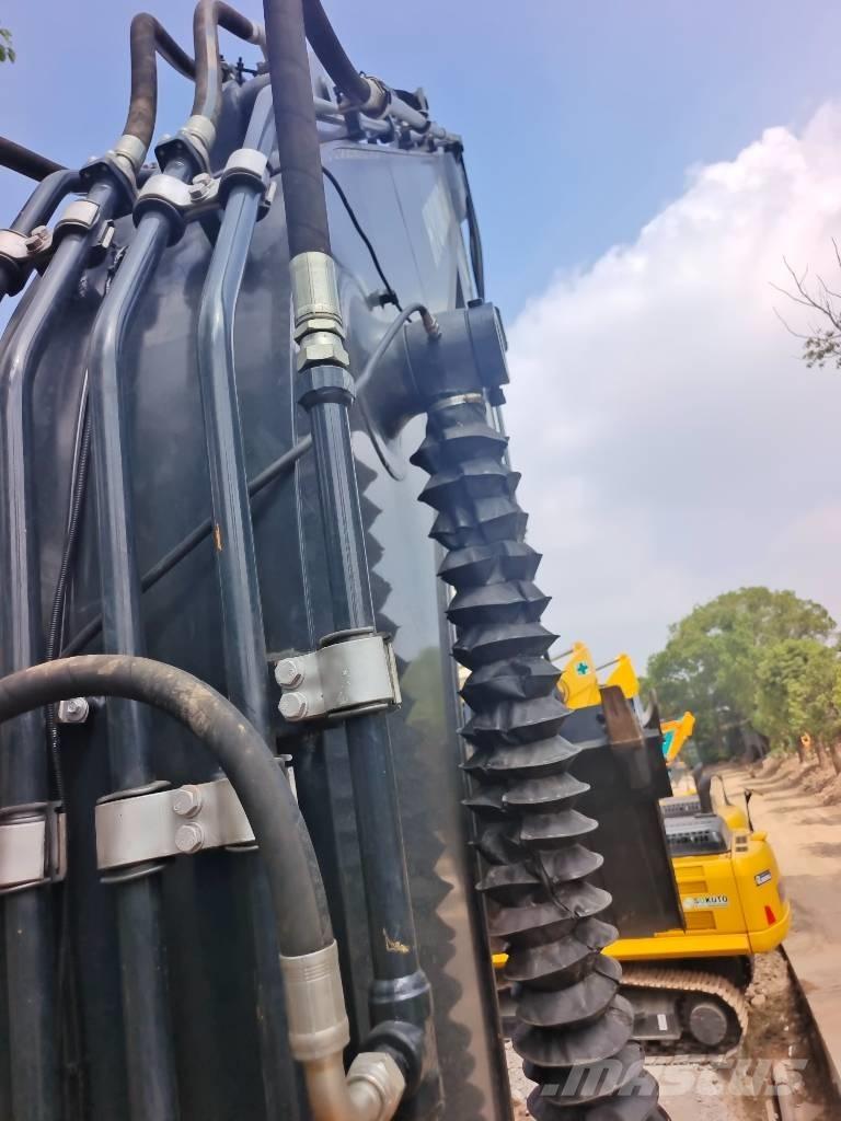 Hyundai HX 220 Верижен екскаватор