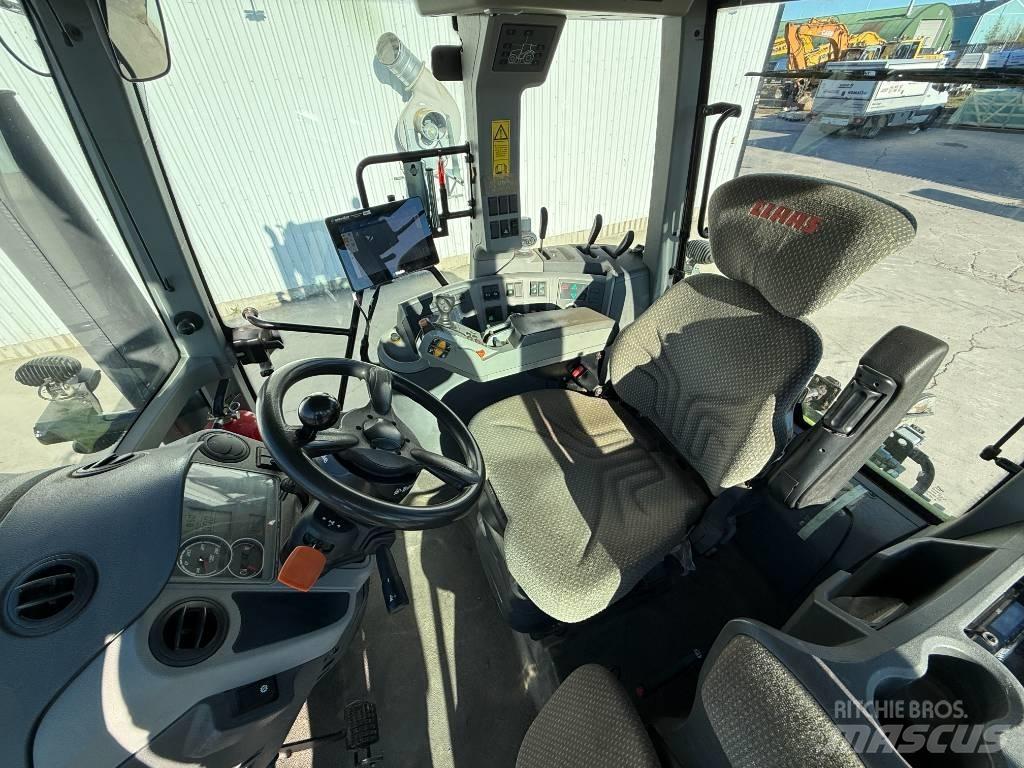 CLAAS Axion 850 Трактори