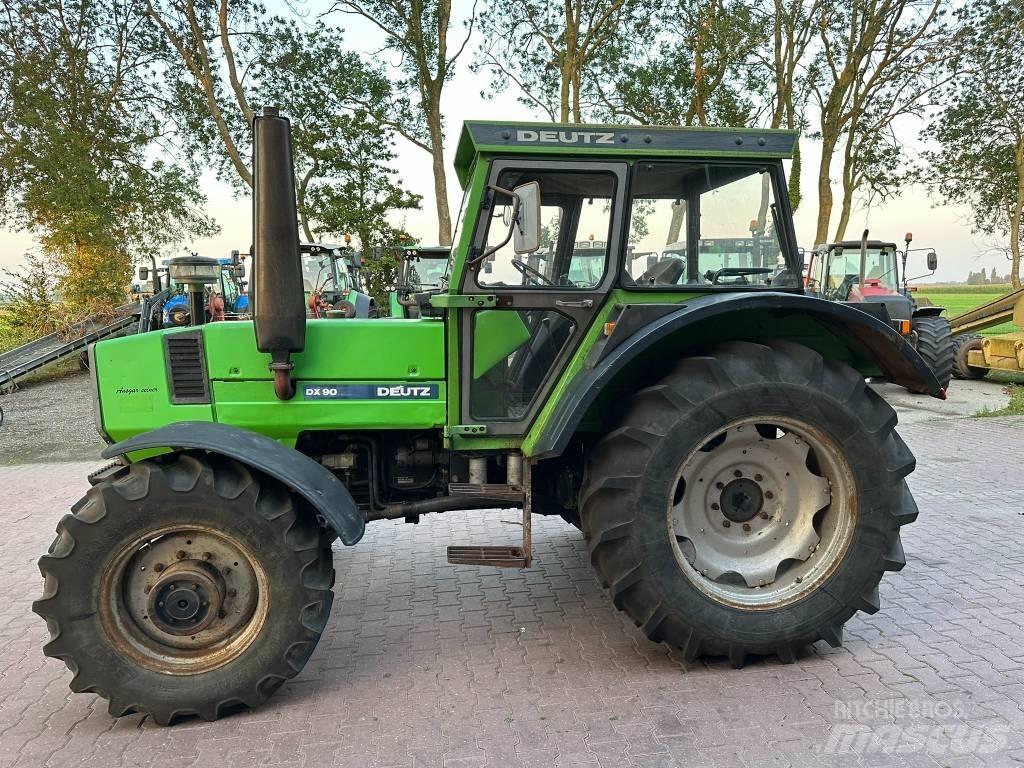 Deutz DX90 Трактори