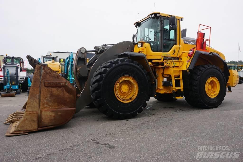 Volvo L250H *Uthyres* Колесни товарачи