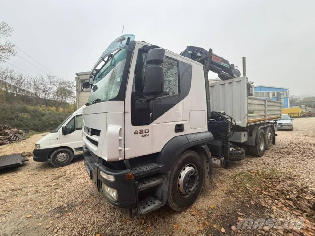 Iveco Stralis 420 Камиони с кран с кука