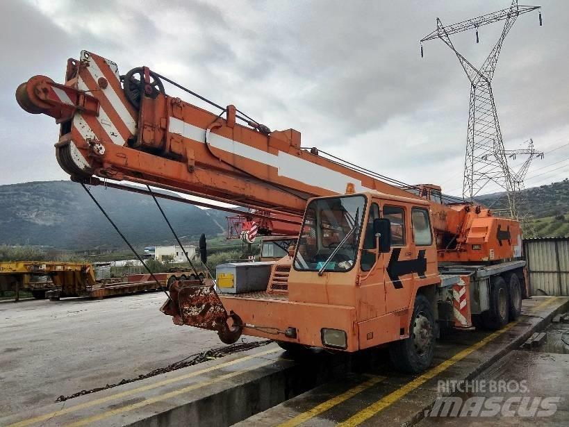 Kato NK 20B Всъдеходни кранове