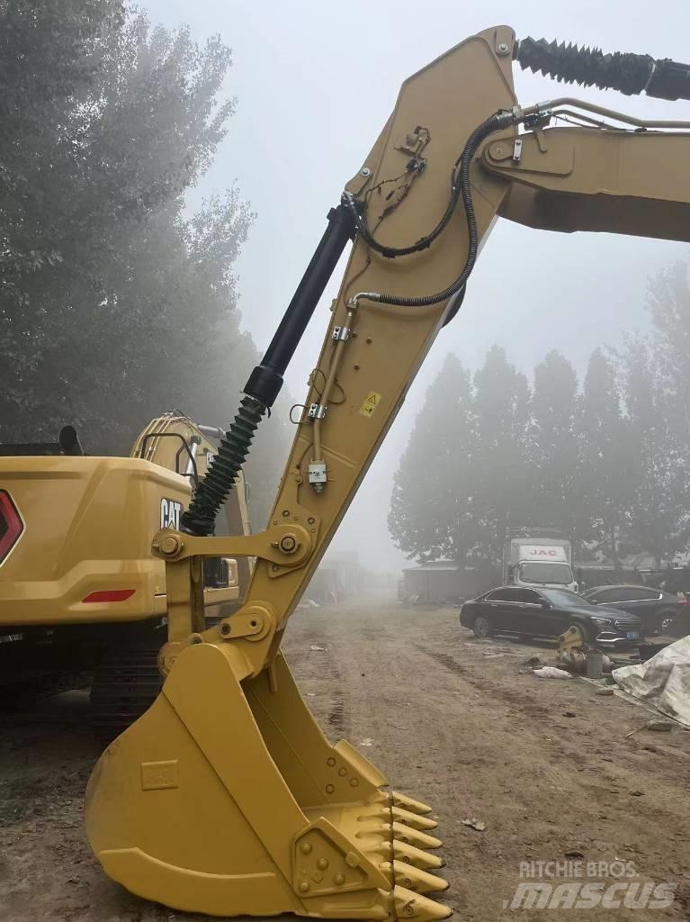 CAT 2021 CAT 330 Колесни екскаватори