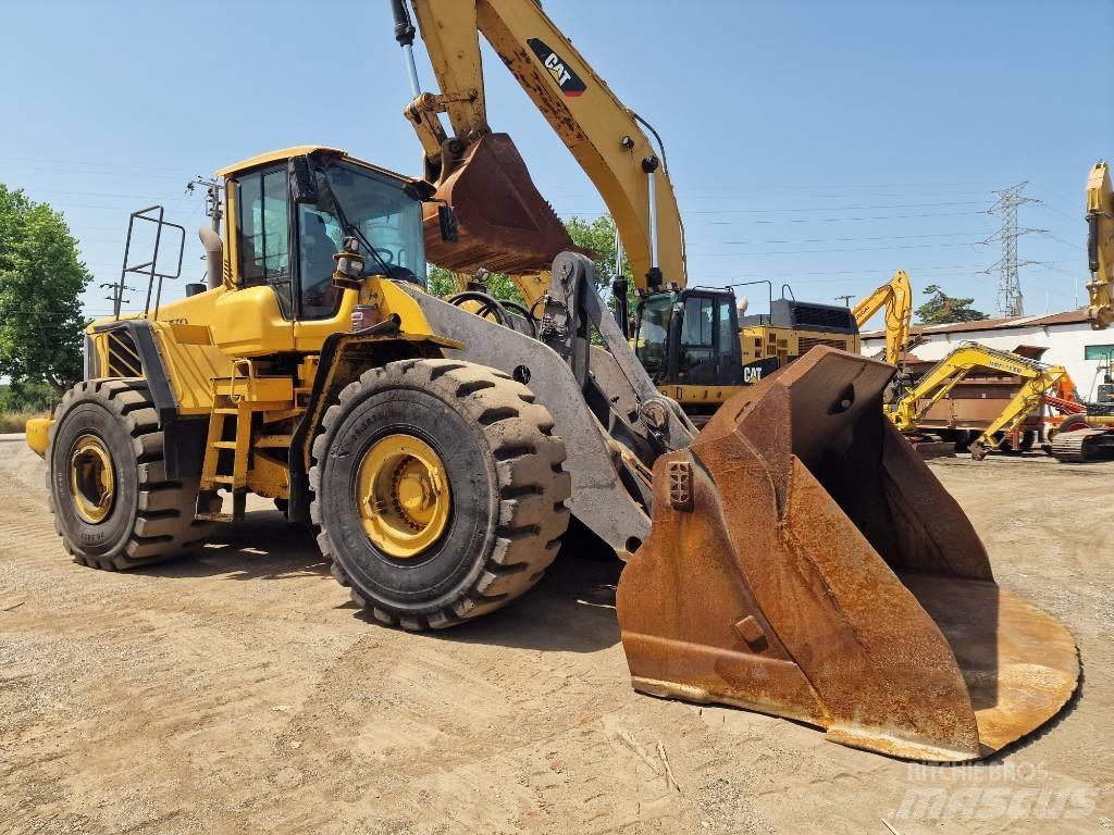Volvo L 220 F Колесни товарачи