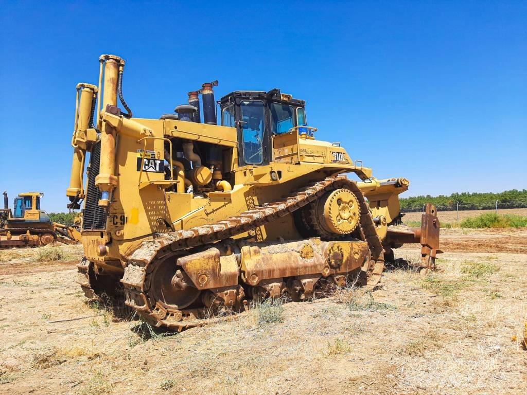 CAT D10 Верижни булдозери
