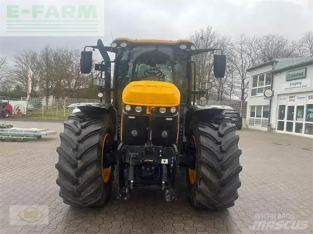 JCB fastrac 4220 Трактори