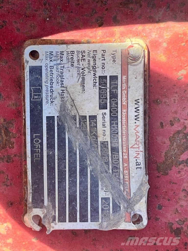 Takeuchi TB 295 W Колесни екскаватори