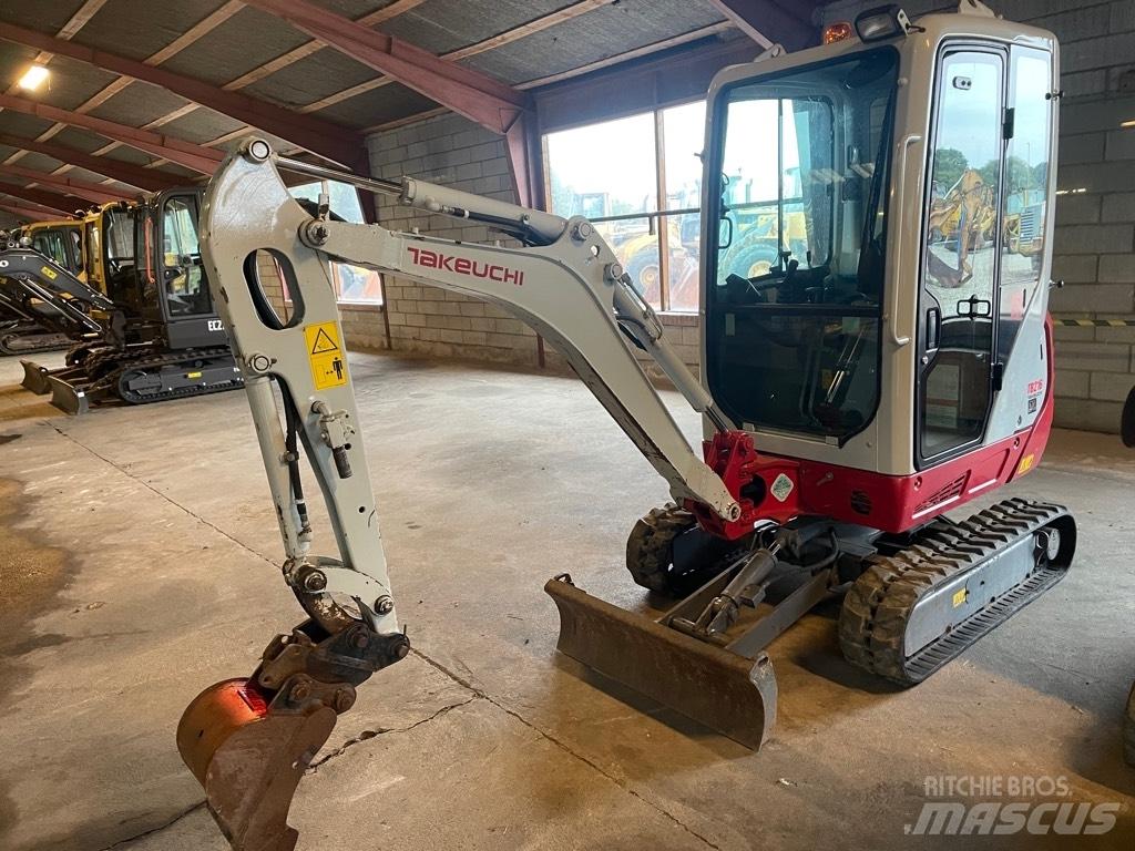 Takeuchi TB216 Мини екскаватори < 7 т