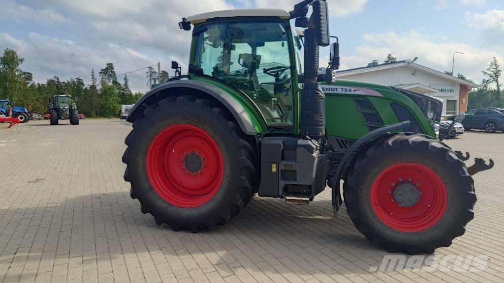 Fendt 724 Profi Plus Трактори