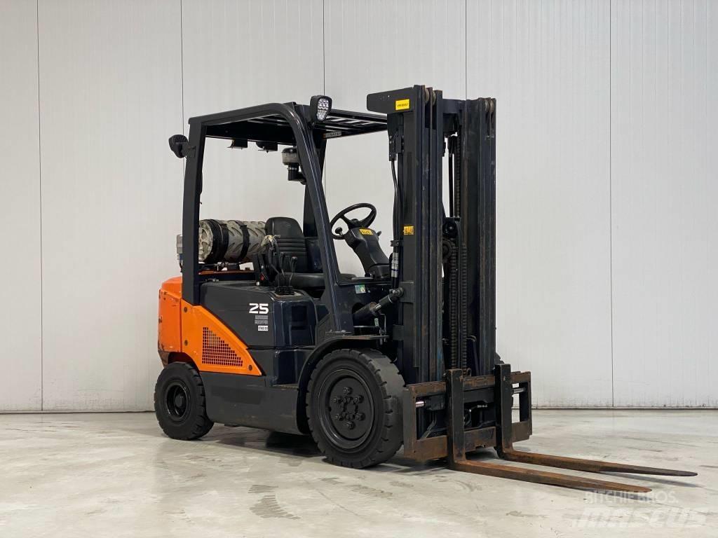 Doosan G25N-7 Камиони с АГУ