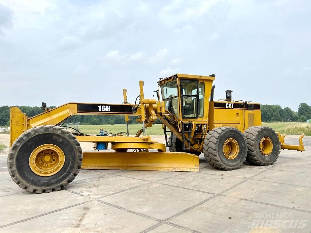 CAT 16H + RIPPER Грейдери
