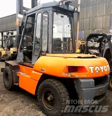 Toyota 5 FD 70 Дизелови камиони