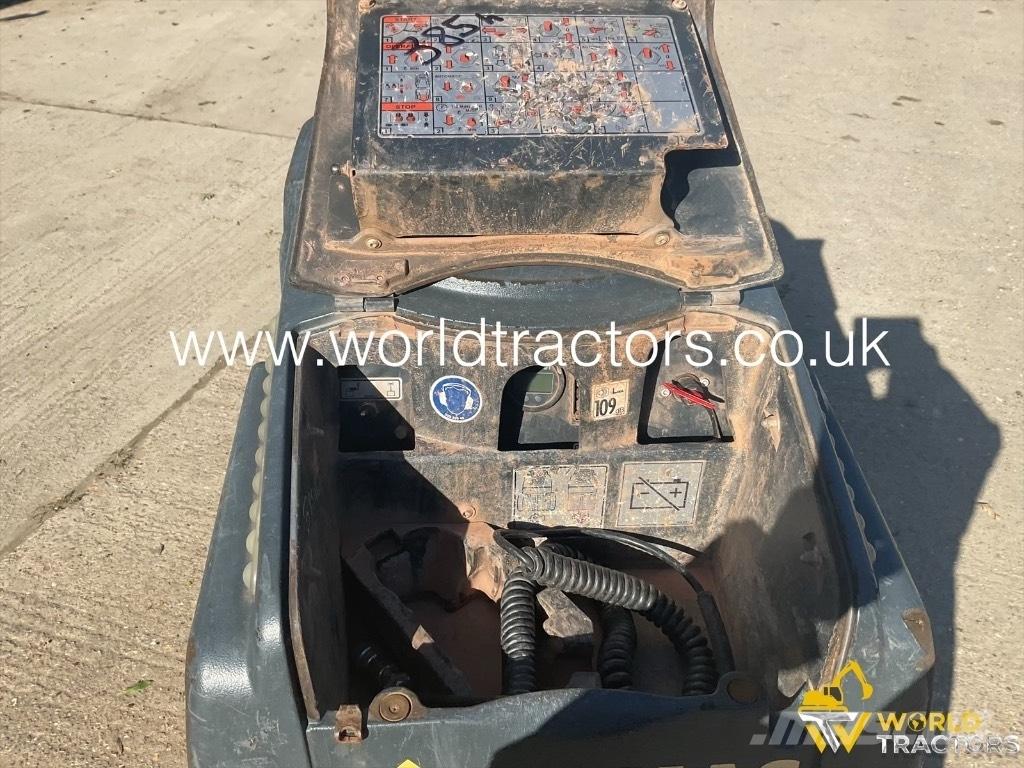 Bomag BMP 8500 Уплътнители за плочи
