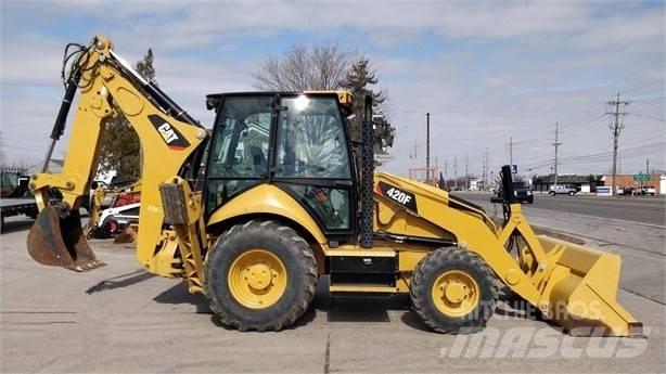 CAT 420 F Товарач със заден ексватор