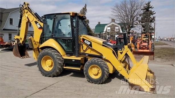 CAT 420 F Товарач със заден ексватор