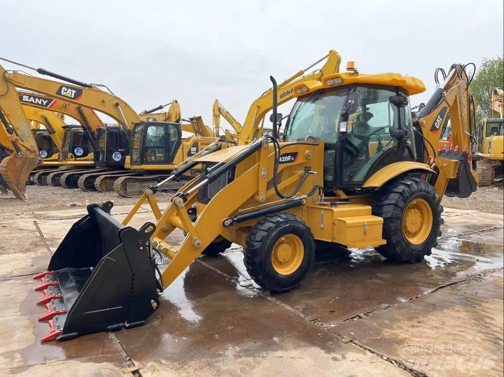 CAT 420 F II Товарач със заден ексватор