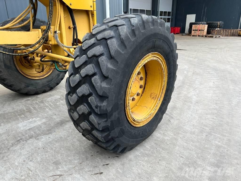 CAT 140H Грейдери
