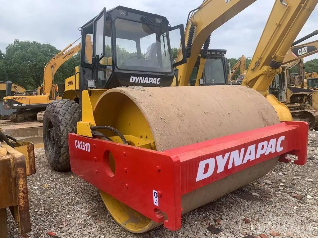 Dynapac CA 251 D Еднобарабанни ролки
