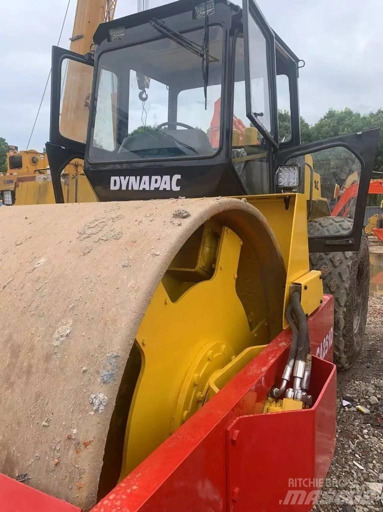 Dynapac CA 251 D Еднобарабанни ролки

