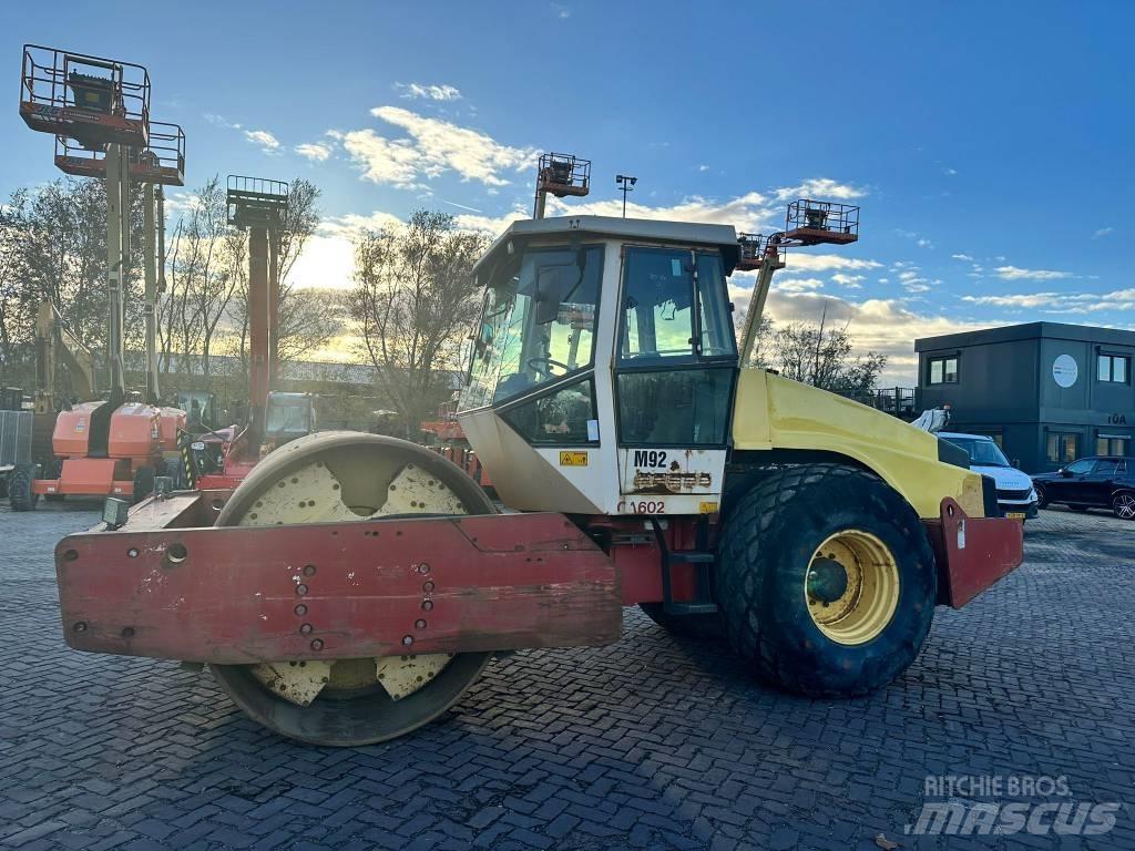 Dynapac CA 602 D Еднобарабанни ролки

