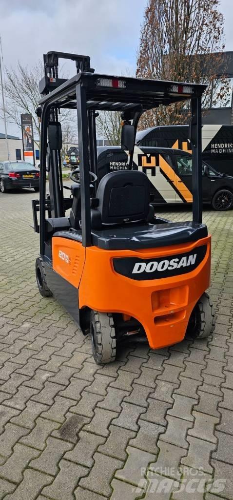 Doosan B20X-7 Електрически вилични кари-повдигачи