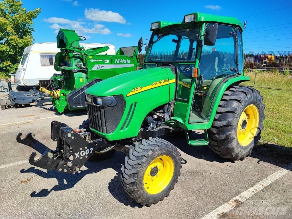 John Deere 4520 Компактни трактори