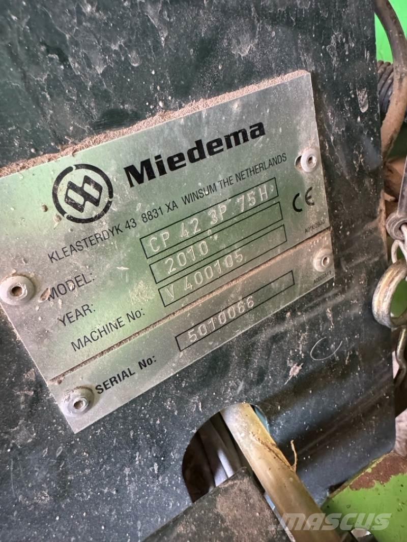 Miedema CP 42 (4x75) Картофосадачки