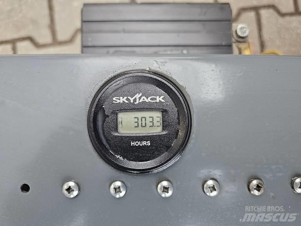 SkyJack SJ III4632 Ножични работни платформи